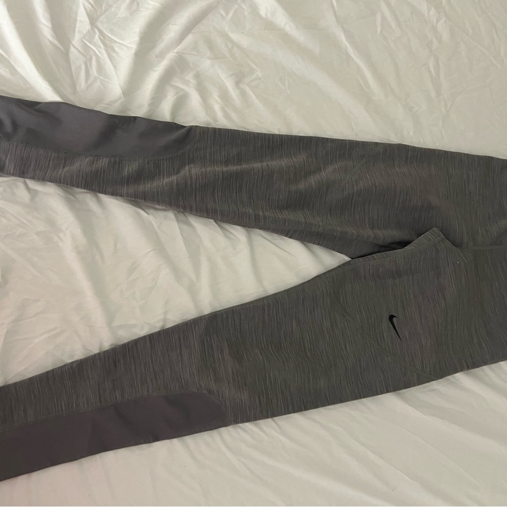 Nike Pro Women’s Leggings